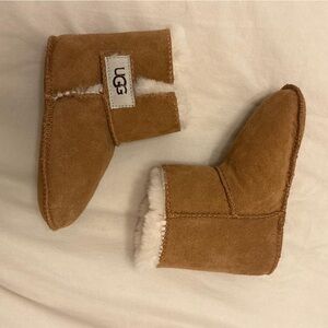UGG toddler Chestnut Shearling-Lined Booties